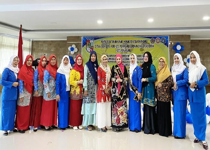 5482pentas seni tk.jpg